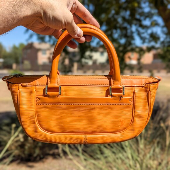 LOUIS VUITTON Epi Leather Dhanura PM Orange - RARE - Picture 16 of 16